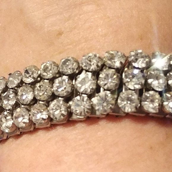 Jewelry - Vintage Expandable Prong-set Rhinestone Bracelet